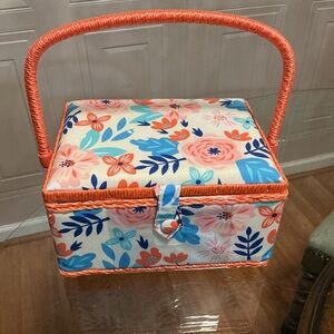 Brand New Singer Large Sew 'n Stow Basket
